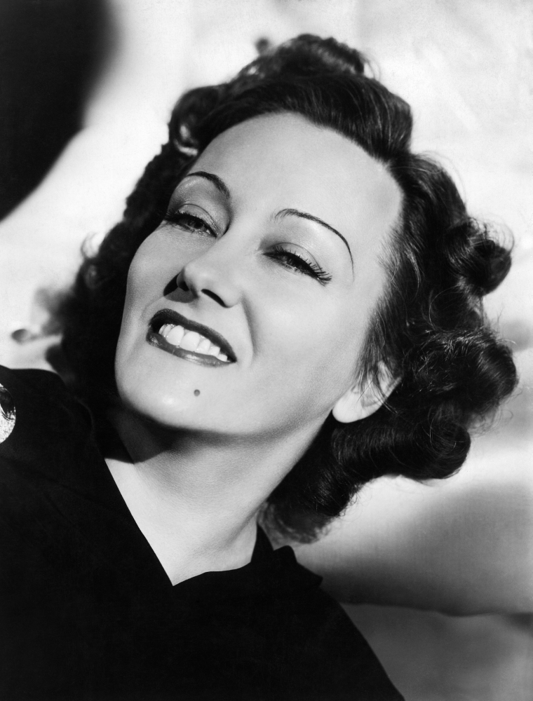 Gloria Swanson, 1941