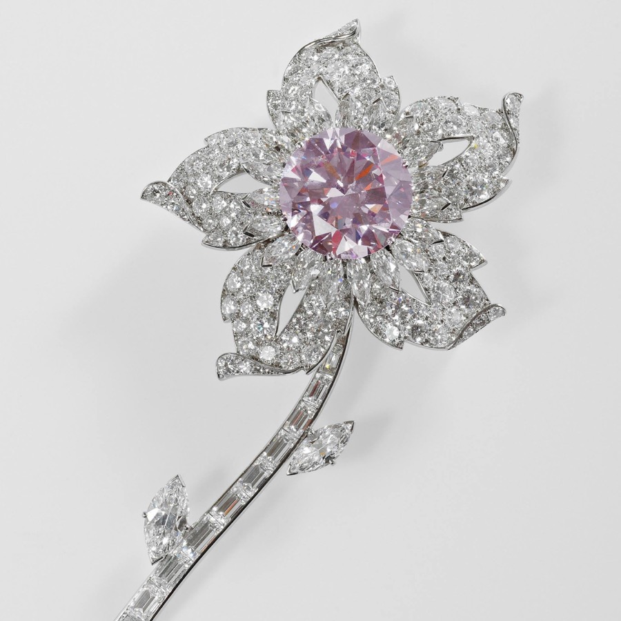 The Williamson Pink Diamond brooch, Cartier London, a jonquil-flower design with the 23.6-carat pink diamond at centre